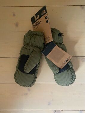 The North Face Montana Puffer Mitts - Olive